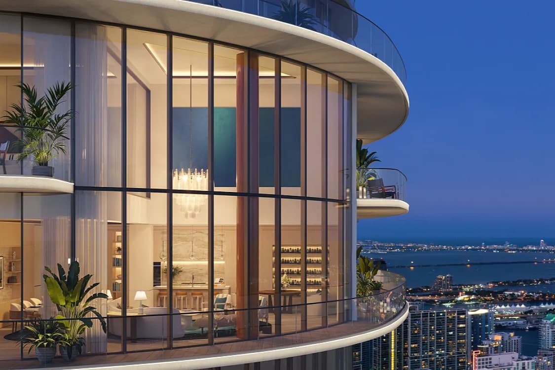Cipriani Residences Miami con vistas al skyline de Brickell y a Biscayne Bay